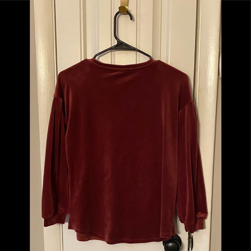 Old Navy Burgundy/Maroon Long sleeve velour Top - Picture 2 of 4